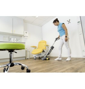 BR 30/1 C Bp Pack 18/30 (30 cm | 200 m²/h | 40 g/cm²) Profesjonalna szorowarka kompaktowa Karcher