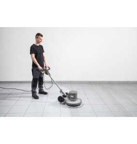 BDS 43/150 C Classic profesjonalna szorowarka jednotarczowa Karcher