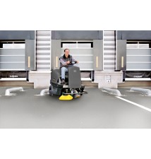 KM 100/100 R G Profesjonalna zamiatarka z fotelem dla operatora Karcher