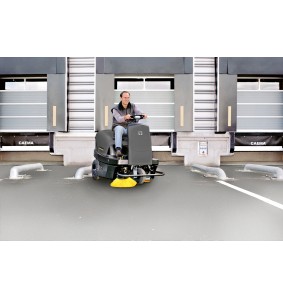 KM 100/100 R Bp Profesjonalna Zamiatarka z fotelem operatora Karcher