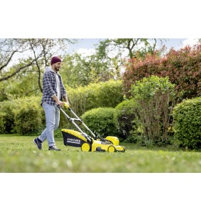 LMO 36-46 Battery Set (650 m2) akumulatorowa kosiarka z napędem Karcher + PODKASZARKA