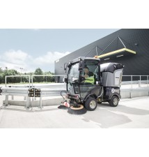 MC 50 Adv Comfort (18,9 kW, 20 km/h) zamiatarka komunalna Karcher