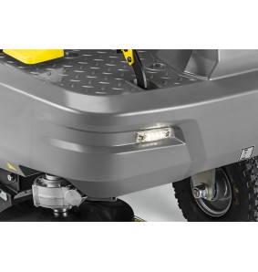 KM 85/50 R Bp (70 cm, 7800 m²/h) Profesjonalna zamiatarka z fotelem operatora Karcher