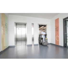 Szorowarka kompaktowa BD 50/70 R Classic (70 l, 50 cm) Szorowarka z fotelem Karcher