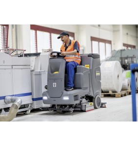 Szorowarka z fotelem dla operatora B 110 R Classic