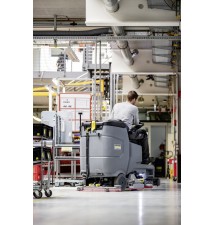 Szorowarka z fotelem dla operatora B 110 R Bp Pack