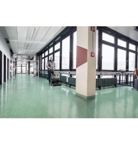Profesjonalna szorowarka BR 45/22 C Bp Pack