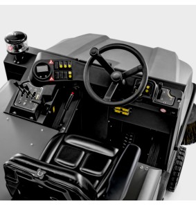 KM 130/300 RI BP  (100 cm, 10400 m²/h) Profesjonalna zamiatarka z fotelem dla operatora Karcher