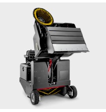 KM 130/300 RI BP  (100 cm, 10400 m²/h) Profesjonalna zamiatarka z fotelem dla operatora Karcher