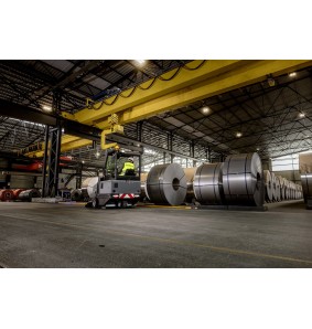 KM 130/300 RI BP  (100 cm, 10400 m²/h) Profesjonalna zamiatarka z fotelem dla operatora Karcher