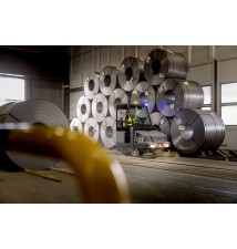 KM 130/300 RI BP  (100 cm, 10400 m²/h) Profesjonalna zamiatarka z fotelem dla operatora Karcher