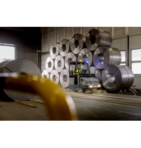 KM 130/300 RI BP  (100 cm, 10400 m²/h) Profesjonalna zamiatarka z fotelem dla operatora Karcher