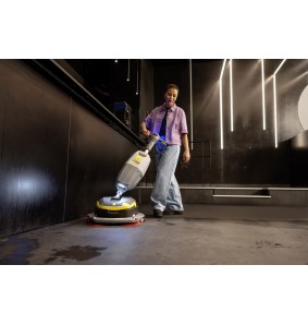 Karcher K-Mop 46 BP PACK 36/75 (460mm, 1840 m²/h), Profesjonalna szorowarka prowadzona ręcznie