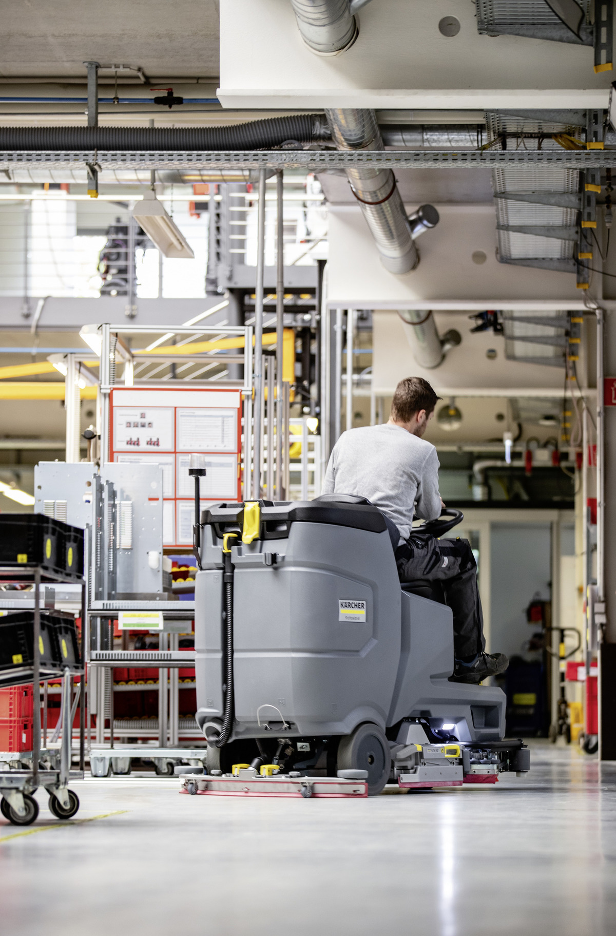 Profesjonalna szorowarka z fotelem dla operatora