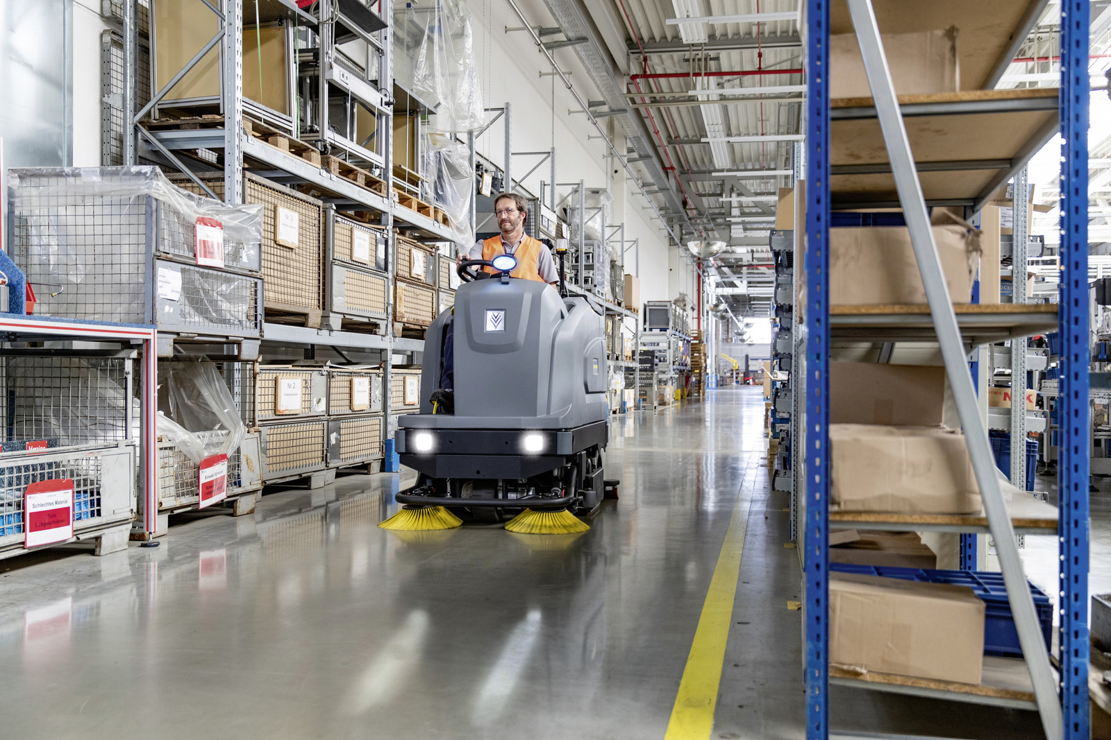 Profesjonalna szorowarka z fotelem operatora